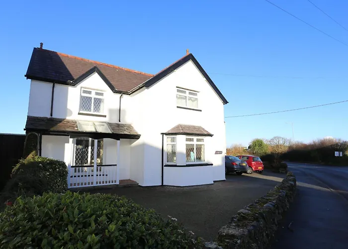 Lovely Family Holiday Home Near Benllech Beach